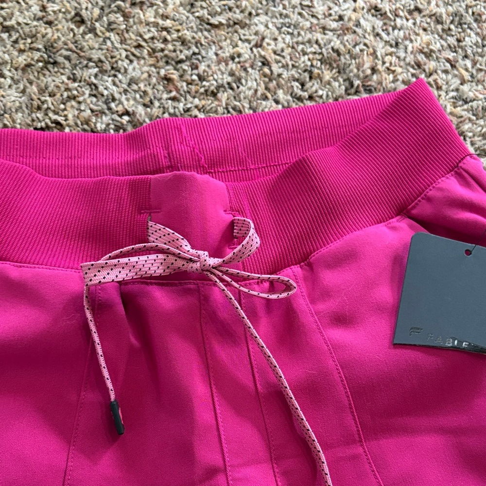 Fabletics women’s  Jogger scrub pants - Picture 3 of 6